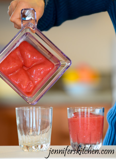 Vitamix vs Blendtec: Which Makes the Better Blender?