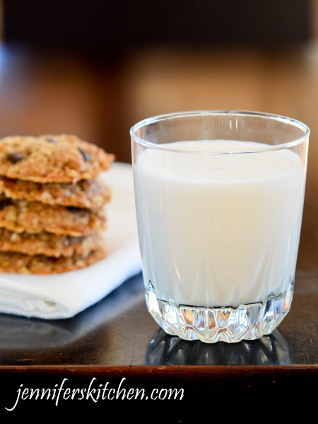 Vegan, Gluten-Free home-made brazil nut milk & a brasil nut milk