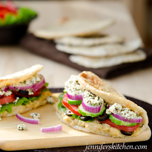 Greek-Veggie-Pita Sandwich