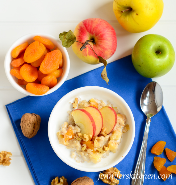 Delicious and Slimming Oatmeal Breakfast