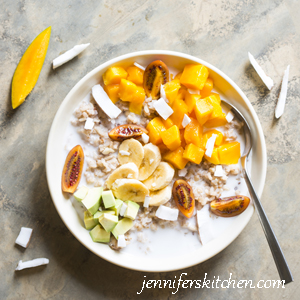 Rice with mangoes, bananas, avocado