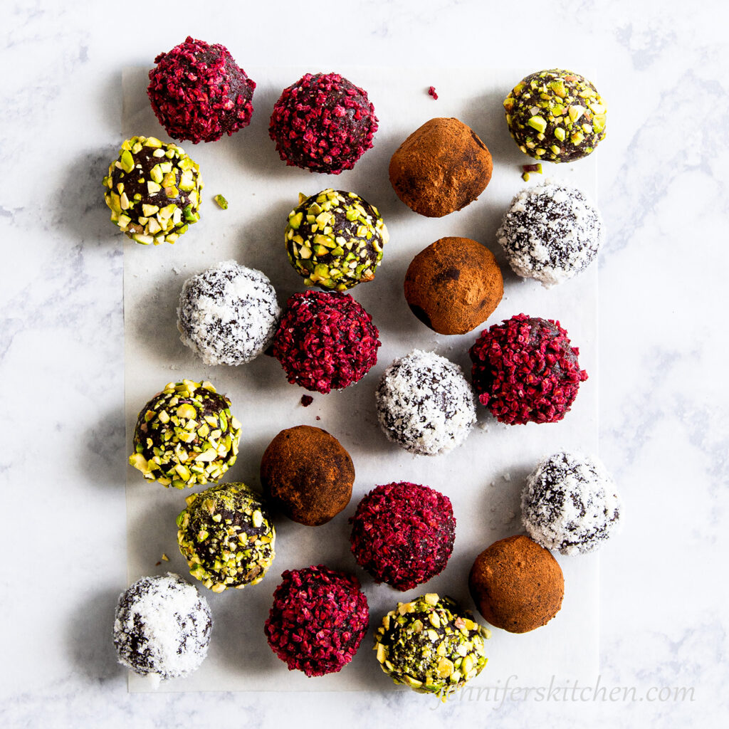 Fudgy Raspberry-Filled Cookies ready to eat!