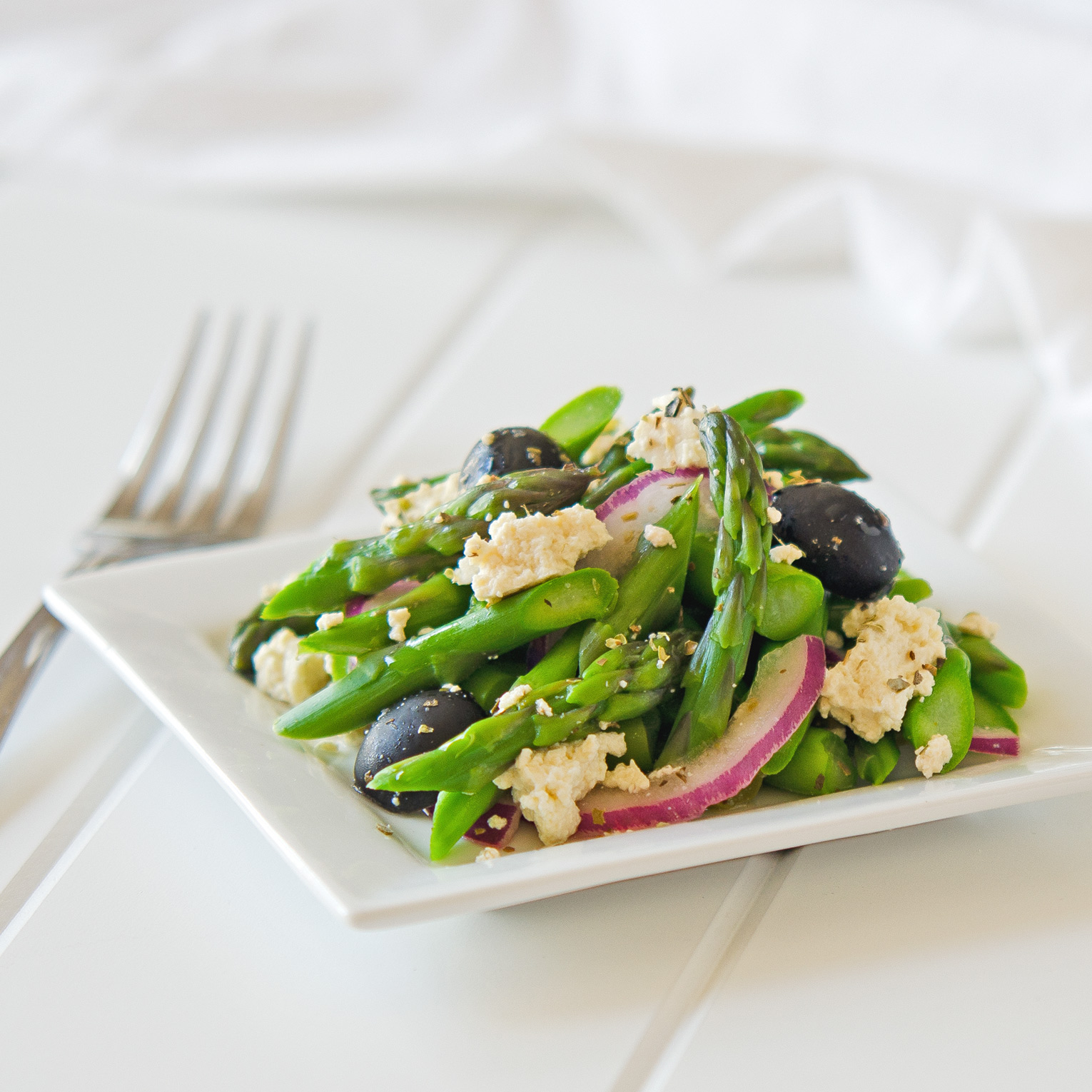 Greek Asparagus Salad