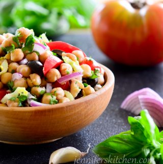 Greek-Garbanzo-Salad