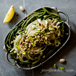 Green Beans with Garlic and Pistachios