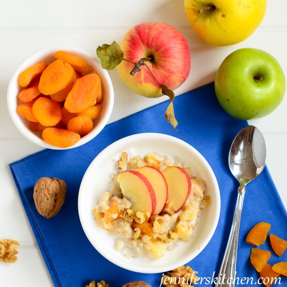 Delicious and Slimming Oatmeal Breakfast