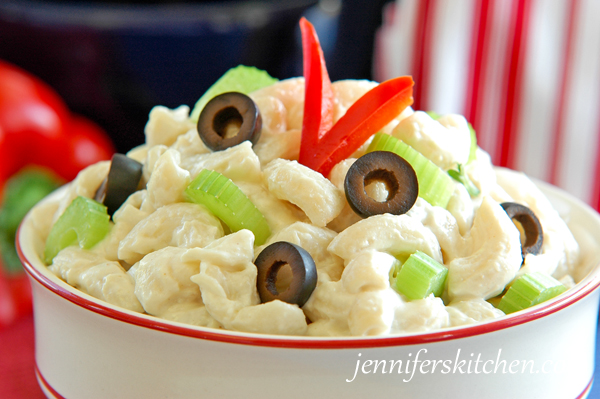 vegan macaroni salad with yogurt