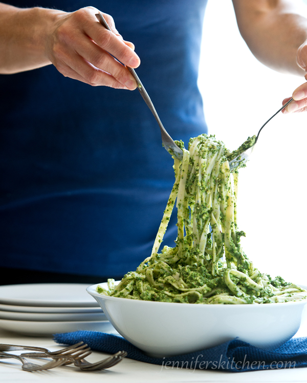 https://jenniferskitchen.com/wp-content/uploads/Pasta-with-Parsley-Pesto-4.jpg